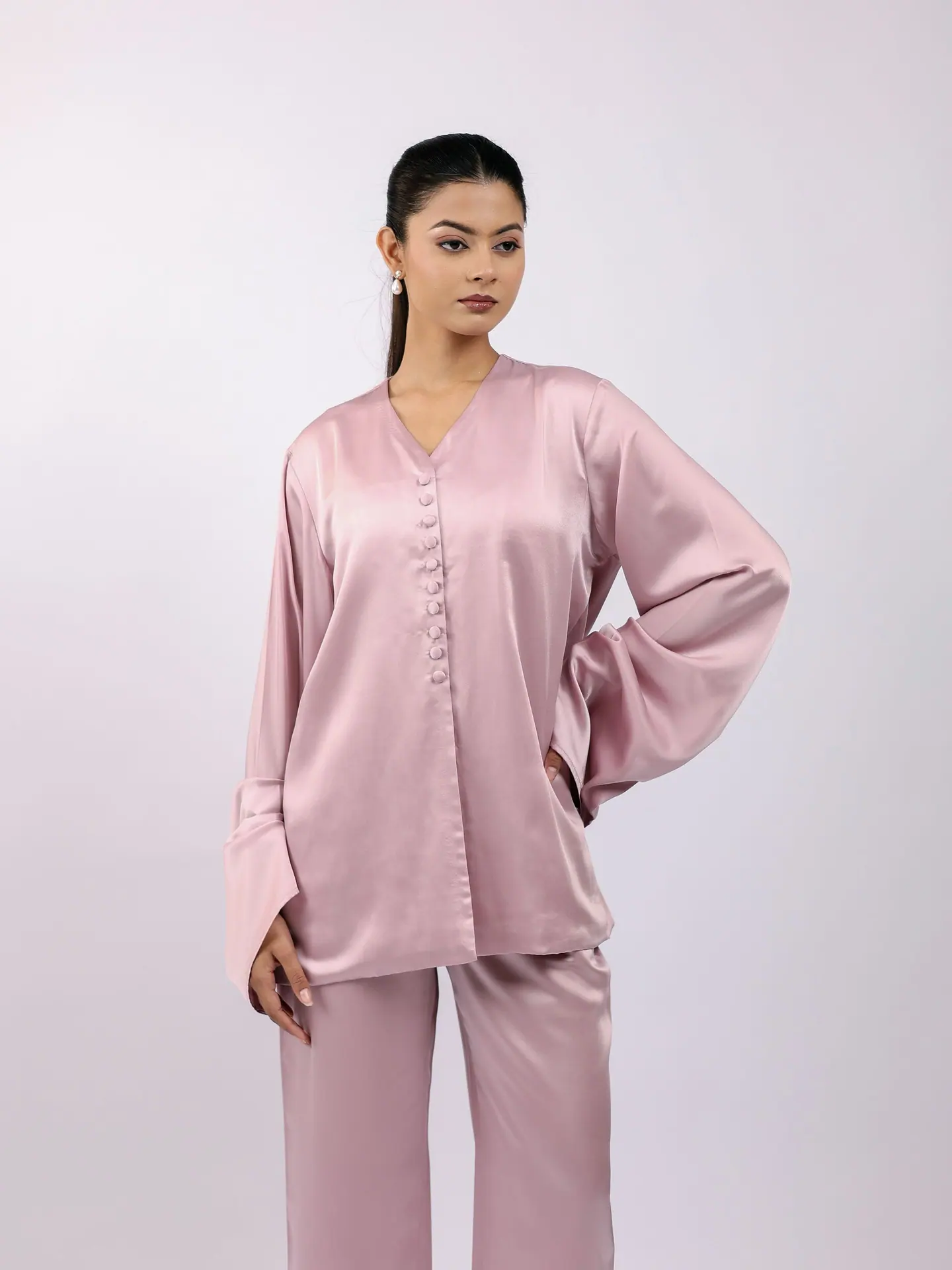 Mauve satin co-ord, waist-up with sleeves gathered